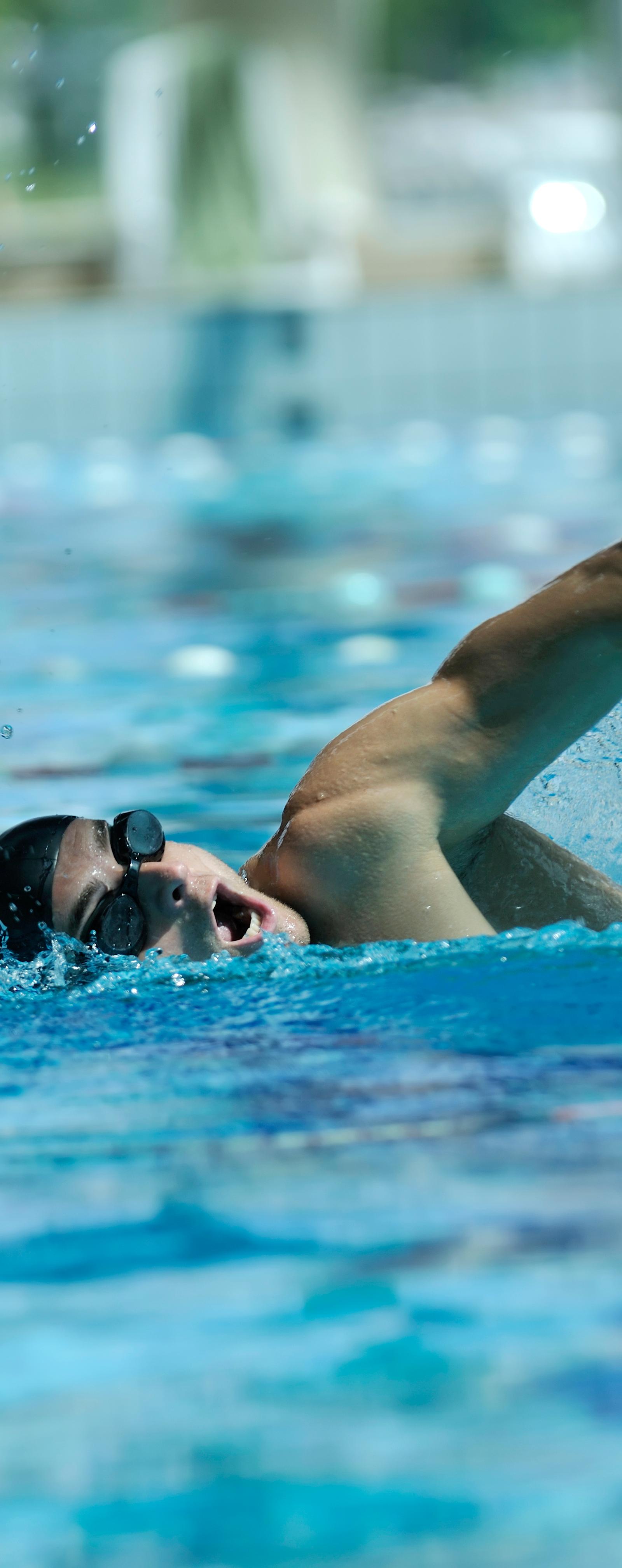 Medellín's Hidden Lap-Swimming Pools Beat Expensive Gyms Year-Round