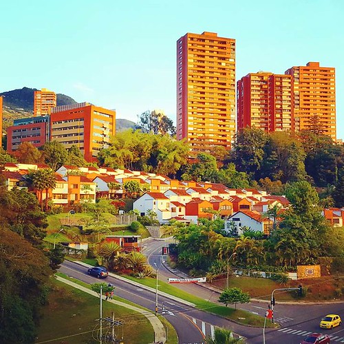 Medellín Election Focuses on Jobs, Services, and Infrastructure Investment